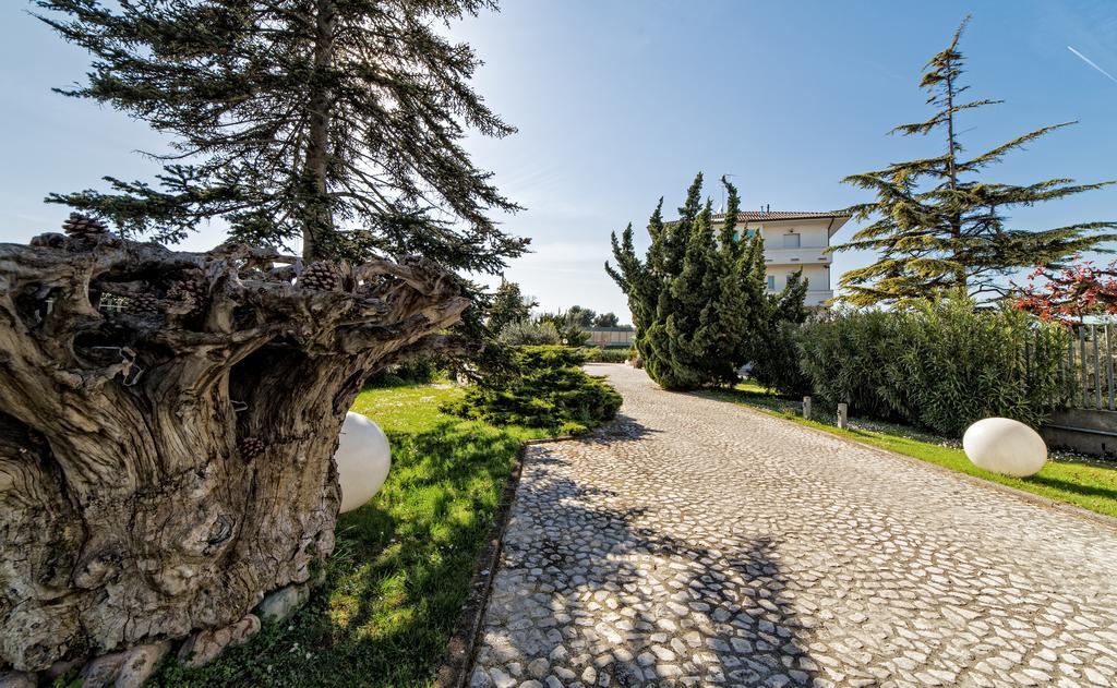 Hotel Country House La Radice Civitanova Marche Eksteriør bilde