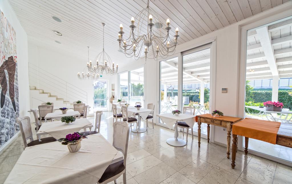 Hotel Country House La Radice Civitanova Marche Eksteriør bilde