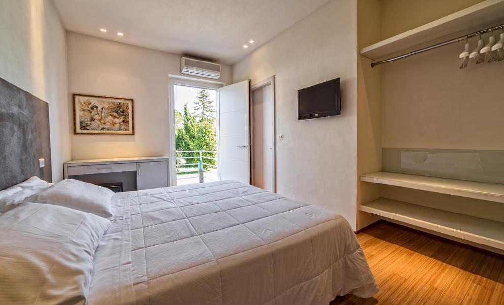 Hotel Country House La Radice Civitanova Marche Rom bilde