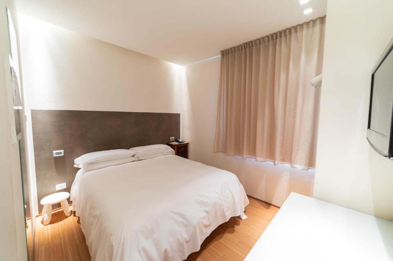 Hotel Country House La Radice Civitanova Marche Rom bilde
