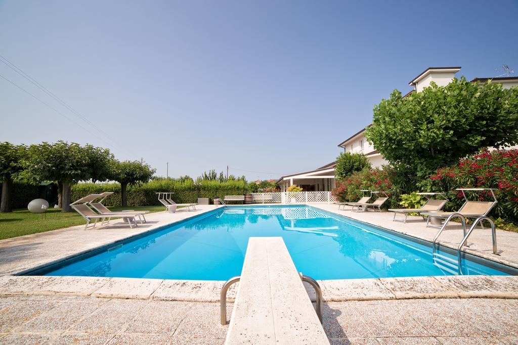 Hotel Country House La Radice Civitanova Marche Eksteriør bilde